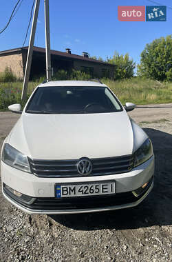 Універсал Volkswagen Passat 2012 в Сумах