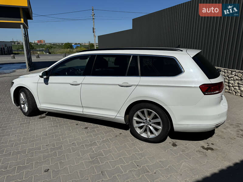 Універсал Volkswagen Passat 2015 в Тернополі