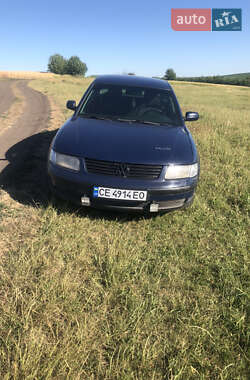 Седан Volkswagen Passat 1997 в Кельменцях