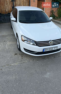 Седан Volkswagen Passat 2012 в Николаеве