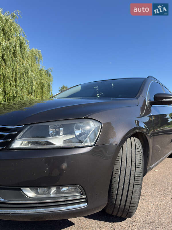Универсал Volkswagen Passat 2011 в Житомире