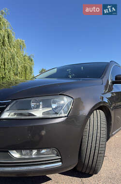 Универсал Volkswagen Passat 2011 в 