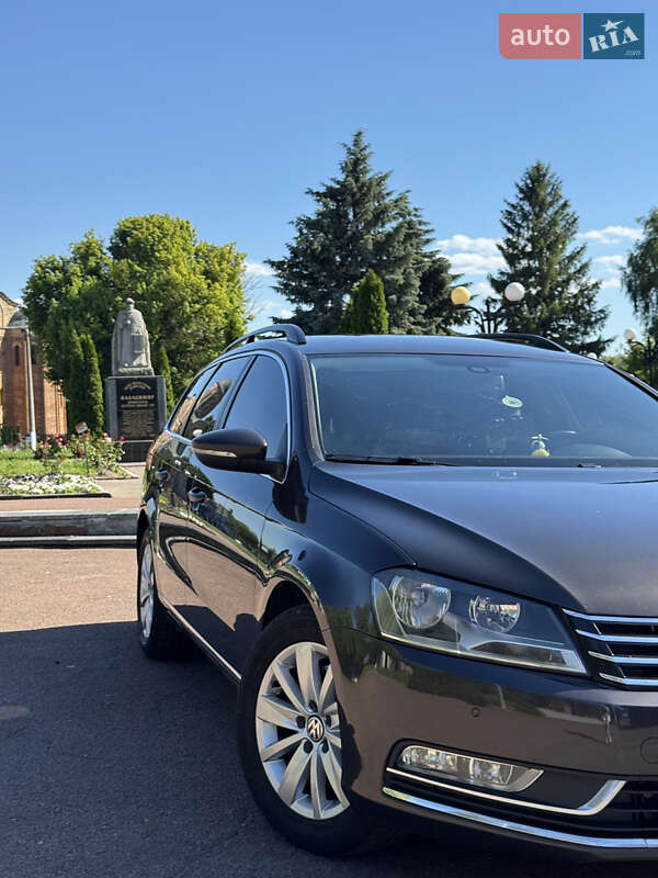 Универсал Volkswagen Passat 2011 в Житомире