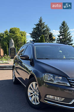 Универсал Volkswagen Passat 2011 в 