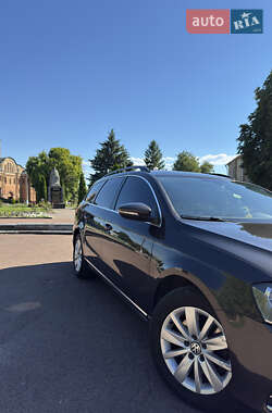 Универсал Volkswagen Passat 2011 в 