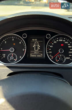 Универсал Volkswagen Passat 2011 в 