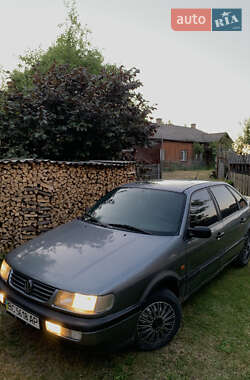Седан Volkswagen Passat 1994 в Дрогобыче