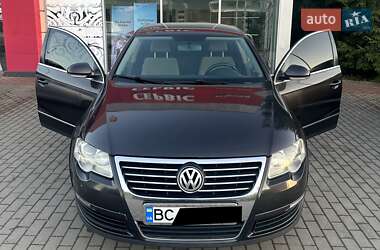 Седан Volkswagen Passat 2006 в Хусте
