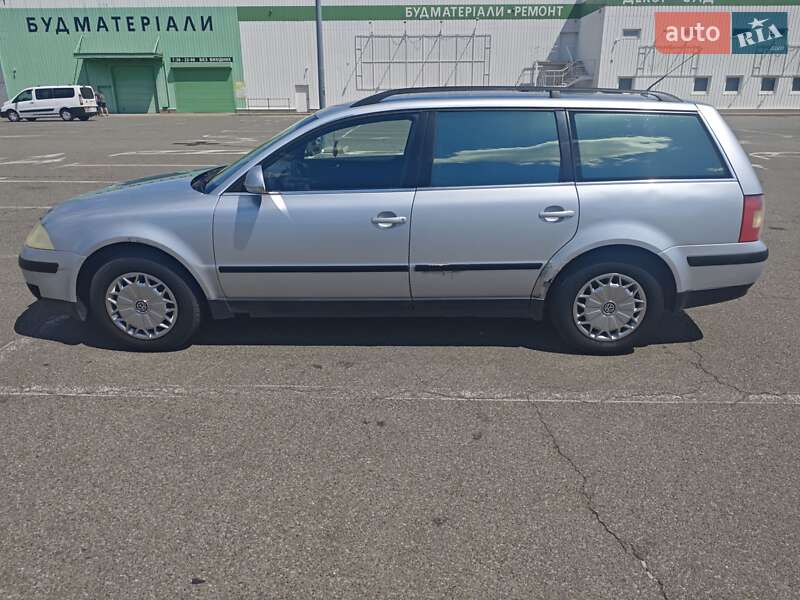 Универсал Volkswagen Passat 2004 в Киеве