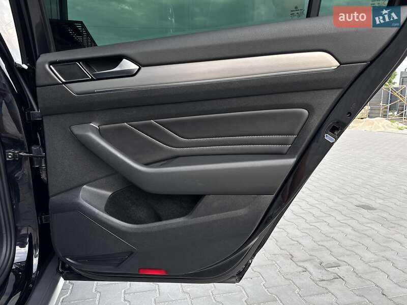 Универсал Volkswagen Passat 2020 в Луцке фото 20 Универсал Volkswagen Passat 2020 в Луцке