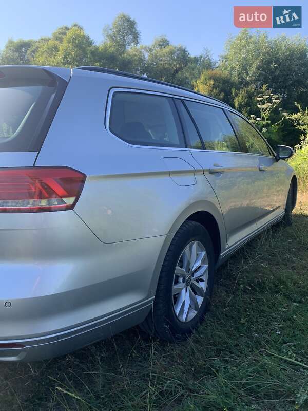 Універсал Volkswagen Passat 2015 в Самборі