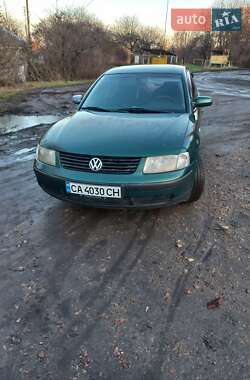 Седан Volkswagen Passat 1999 в Смілі
