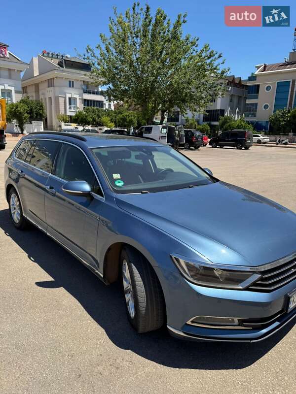 Універсал Volkswagen Passat 2015 в Києві