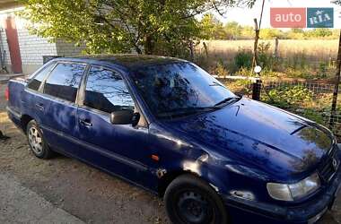 Седан Volkswagen Passat 1995 в Ужгороді