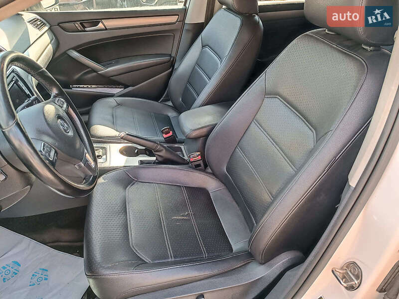 Седан Volkswagen Passat 2015 в Харькове