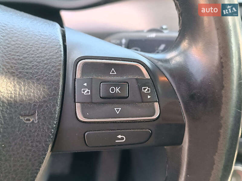 Седан Volkswagen Passat 2015 в Харькове