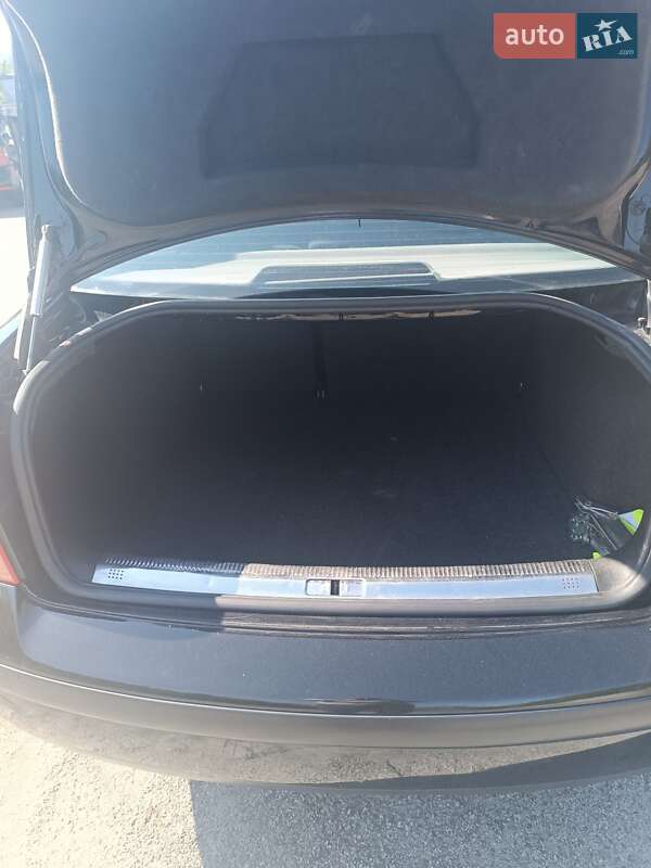 Седан Volkswagen Passat 2001 в Хороле фото 12 Седан Volkswagen Passat 2001 в Хороле