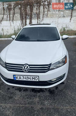 Седан Volkswagen Passat 2012 в Киеве