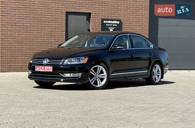Седан Volkswagen Passat 2015 в Луцке