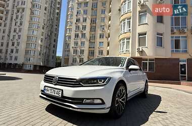Седан Volkswagen Passat 2016 в Одесі