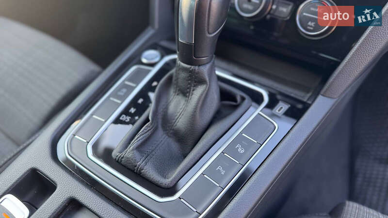Универсал Volkswagen Passat 2019 в Полтаве фото 11 Универсал Volkswagen Passat 2019 в Полтаве