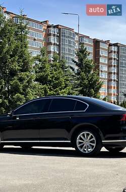 Седан Volkswagen Passat 2016 в Тернополе