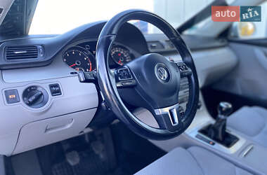 Універсал Volkswagen Passat 2010 в 