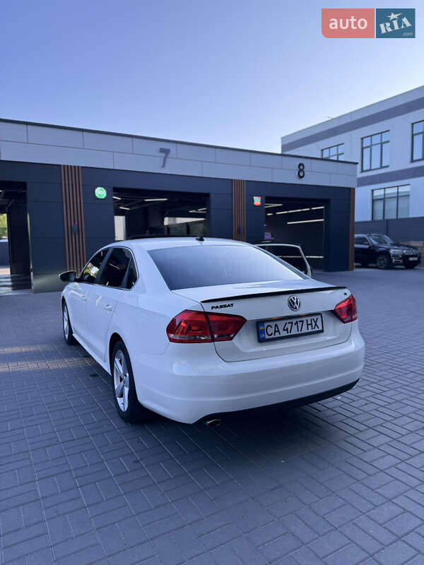 Седан Volkswagen Passat 2012 в Черкассах