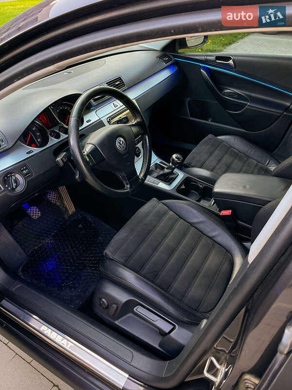 Седан Volkswagen Passat 2008 в Ужгороде