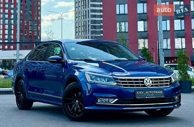 Седан Volkswagen Passat 2017 в Києві