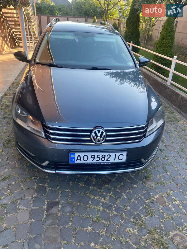 Volkswagen Passat 2011