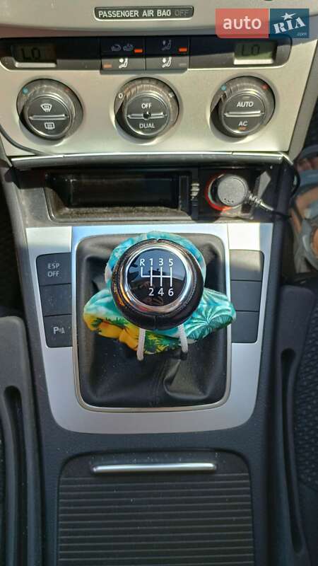 Універсал Volkswagen Passat 2009 в Києві