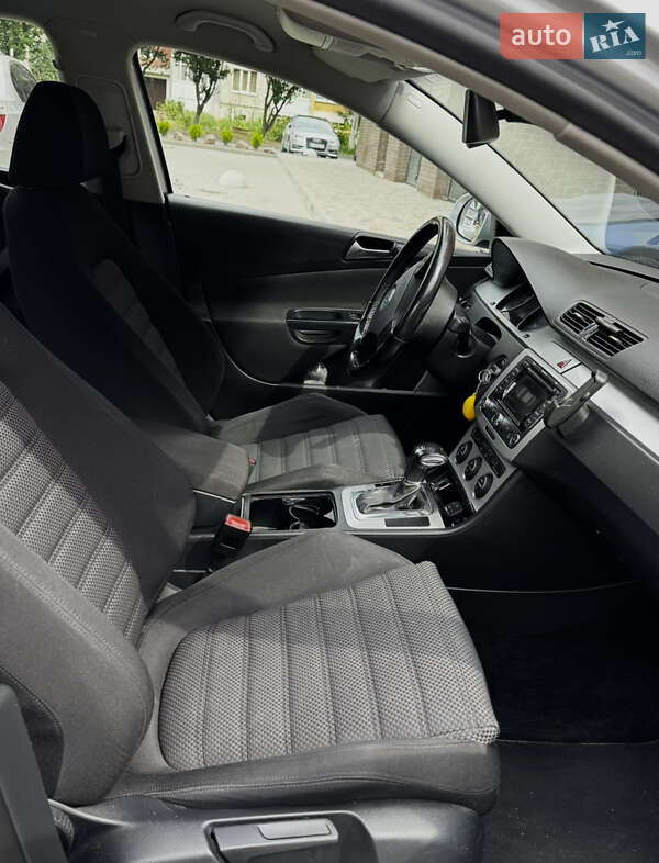 Универсал Volkswagen Passat 2009 в Калуше