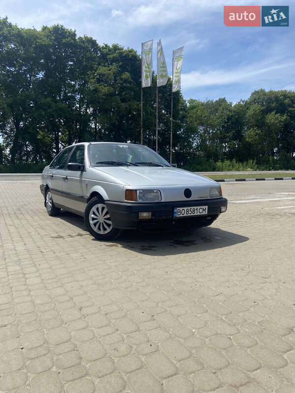 Volkswagen Passat 1989