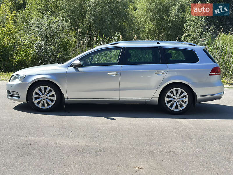 Універсал Volkswagen Passat 2011 в Охтирці