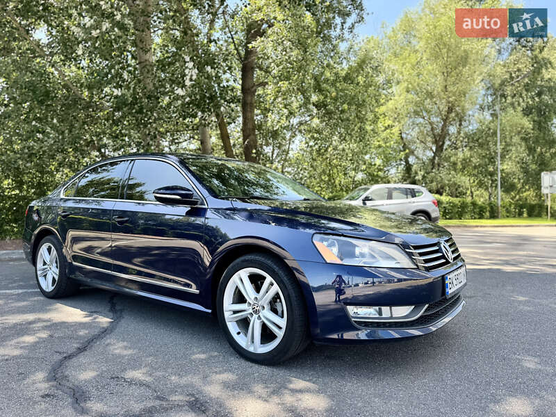 Седан Volkswagen Passat 2012 в Рівному