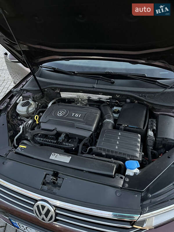 Седан Volkswagen Passat 2015 в Львове