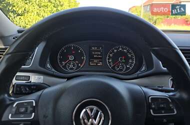 Седан Volkswagen Passat 2015 в 
