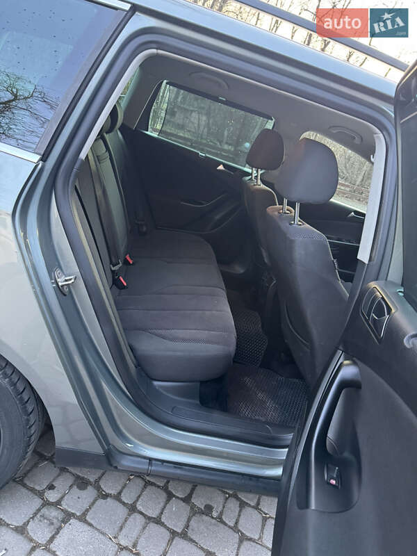 Универсал Volkswagen Passat 2009 в Самборе