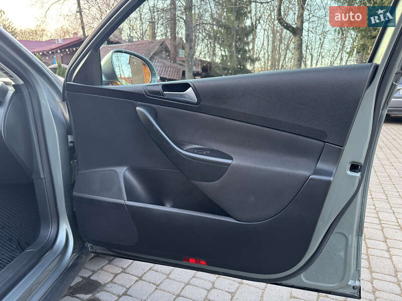 Универсал Volkswagen Passat 2009 в Самборе