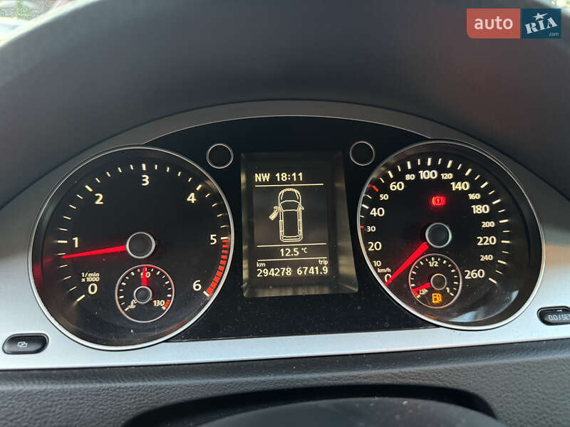 Универсал Volkswagen Passat 2009 в Самборе