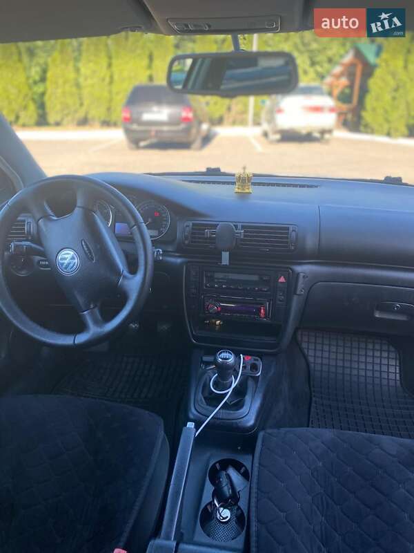 Універсал Volkswagen Passat 2003 в Чернівцях