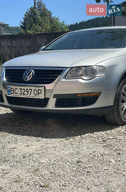 Седан Volkswagen Passat 2005 в Сколе