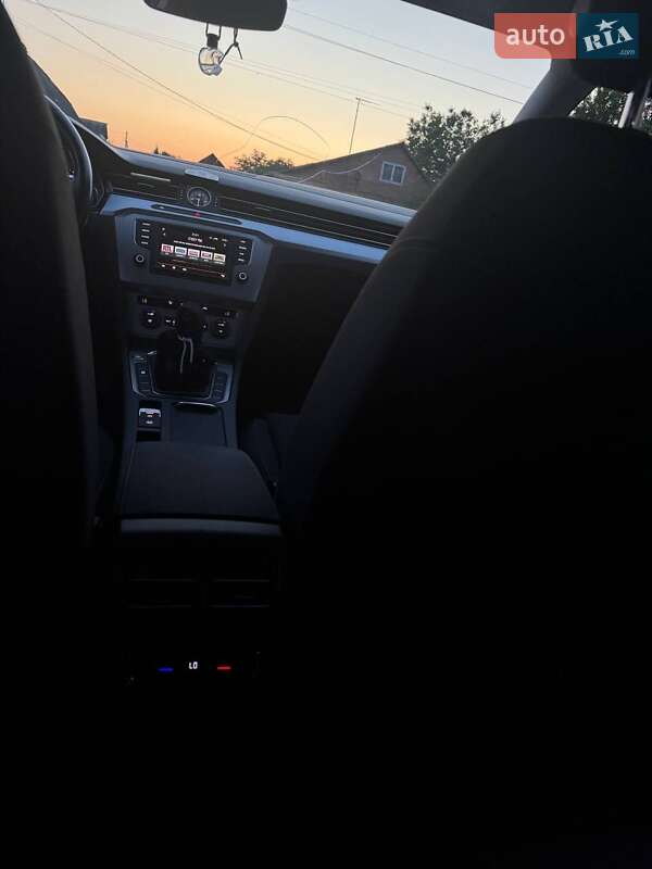 Седан Volkswagen Passat 2015 в Казатине