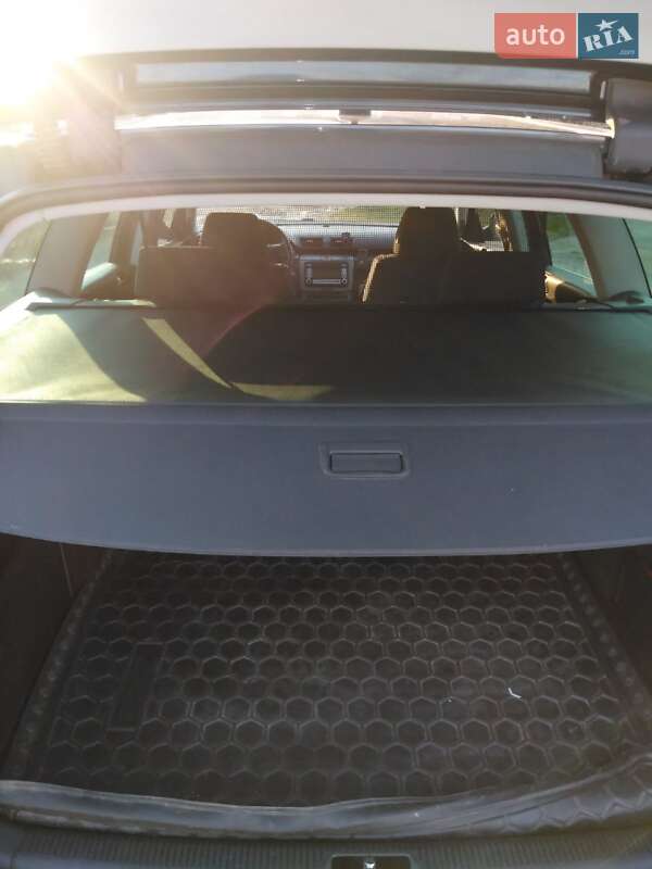 Универсал Volkswagen Passat 2006 в Калуше