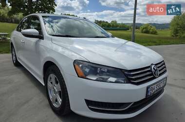Седан Volkswagen Passat 2011 в Запоріжжі