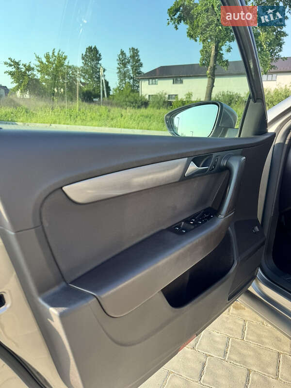 Седан Volkswagen Passat 2011 в Ивано-Франковске фото 3 Седан Volkswagen Passat 2011 в Ивано-Франковске