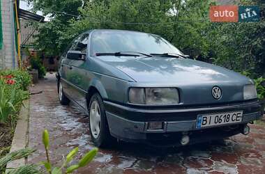 Седан Volkswagen Passat 1989 в Хороле