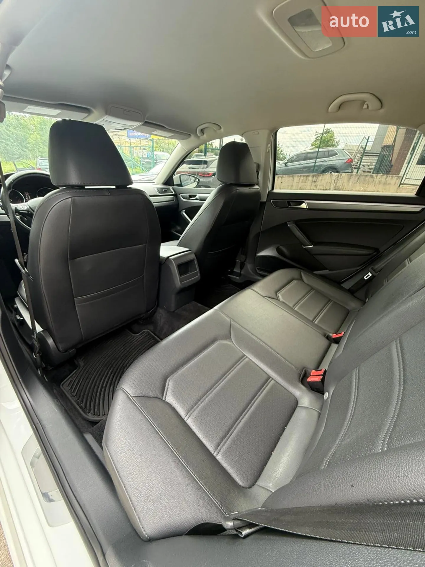 2017 Volkswagen Passat - мініатюра 15