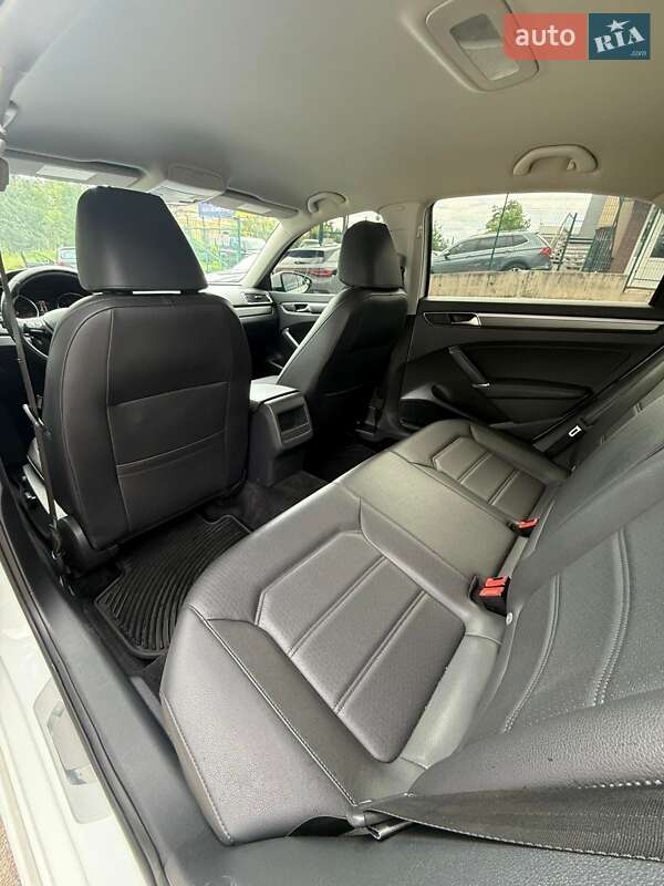Седан Volkswagen Passat 2017 в Сумах